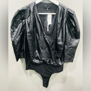 Women’s Lucy Paris Black Faux Leather Short Puff Sleeve V Neck Bodysuit Sz S New